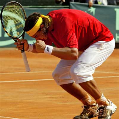 Nadal celebra la victoria contra Seppi tras anotar el punto definitivo.