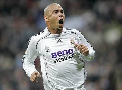 Ronaldo celebra un gol con el Real Madrid