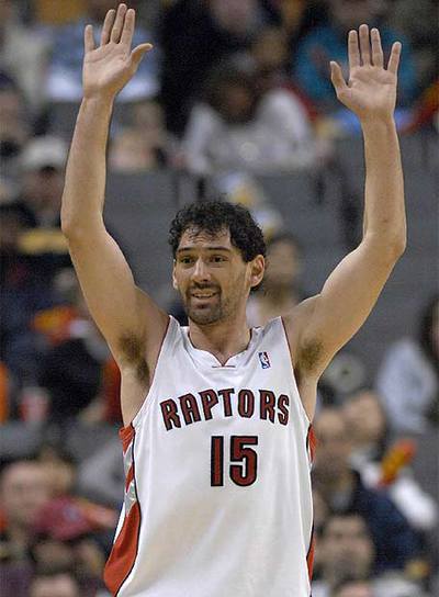 Garbajosa, durante un partido con los Raptors