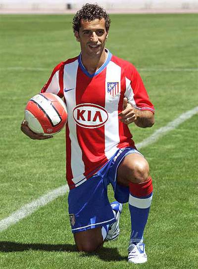 Simão  ya viste de rojiblanco