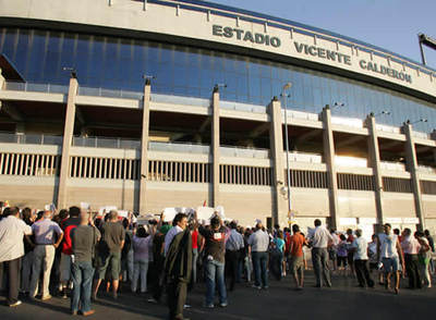 El traslado divide a la afición