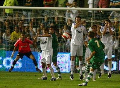 Caffa dio la victoria al Betis tras marcar en el minuto 94