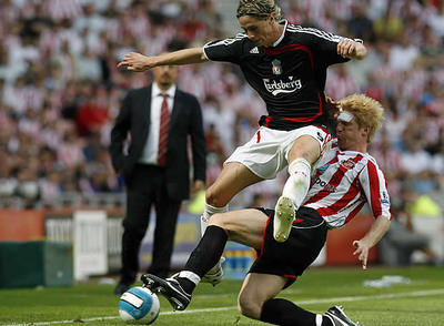 Torres ha desquiciado a sus marcadores