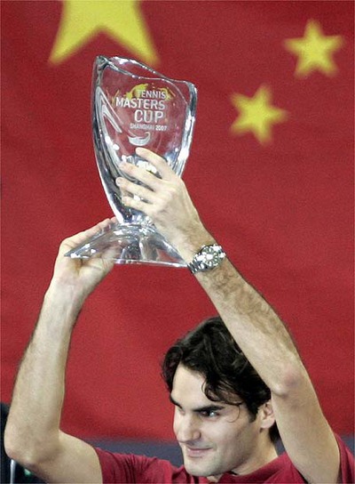 El suizo levanta la Copa de los Maestros