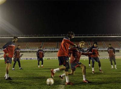 Los jugadores sevillistas se estrenan en Praga