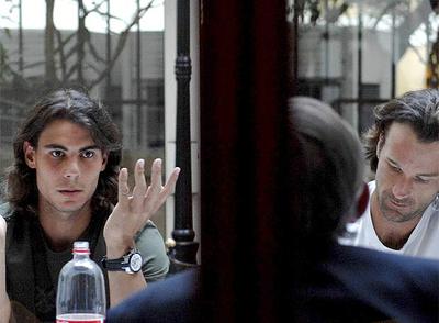 Jaime Lissavetzky habla con Rafa Nadal y Carlos Moyà