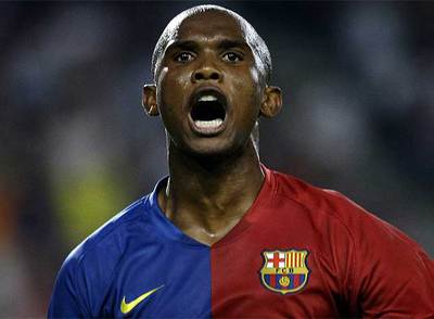 Eto'o festeja uno de los goles ante el Recreativo.