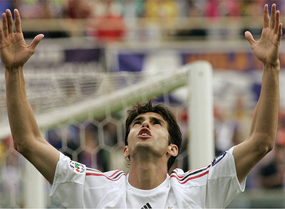 El jugador del Milan AC pide a la prensa que respeten su decisión de seguir en el club  rossoneri 