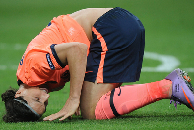 Ibrahimovic después de sufrir una falta.