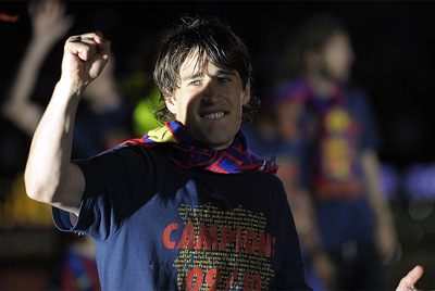 Bojan, durante la celebración del título con el equipo ayer en el Camp Nou
