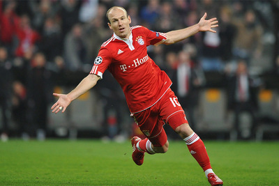 Robben celebra un gol contra el Olympique de Lyon.