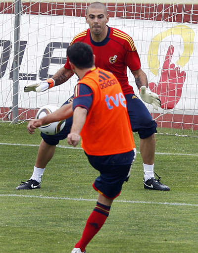 Víctor Valdés, durante el entrenamiento de la selección.