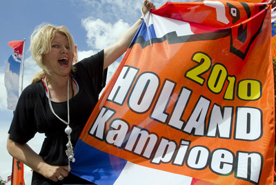 Holanda ya tiene preparadas las banderas de campeón del Mundial