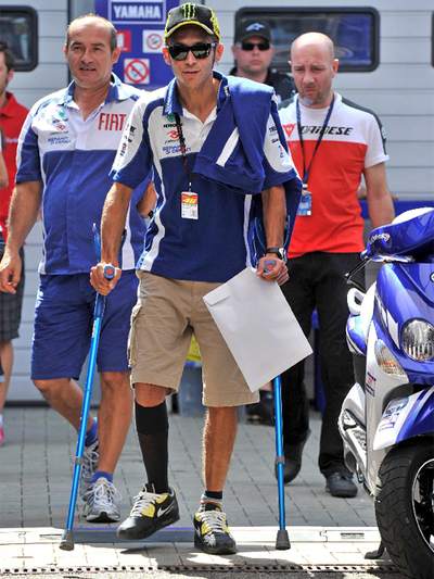 FOTOGALERIA: Con muletas