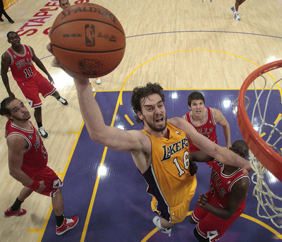 Pau Gasol encesta en el partido ante los Bulls