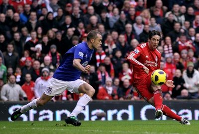 Fernando Torres, durante su partido número 100 con el Liverpool en la  Premier .