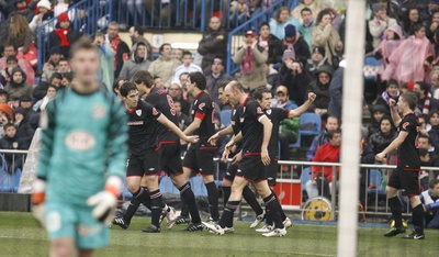 El Athletic celebra uno de los goles de Toquero