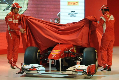 FOTOGALERIA: El nuevo Ferrari Ferrari sube el telón