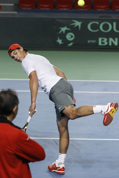Nadal, durante un entrenamiento en Charleroi.