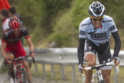 Contador, durante el ataque en el Col de Manse.