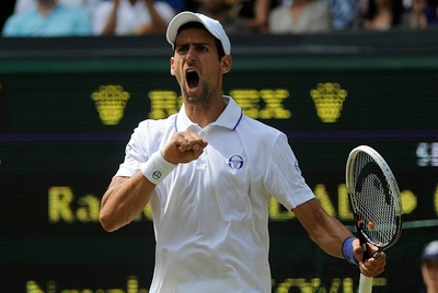 Djokovic celebra un punto durante el torneo de Wimblendon.