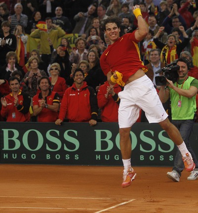 Nadal celebra su triunfo sobre Mónaco.