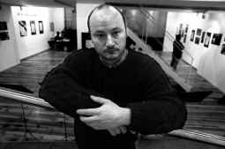 Las imágenes periodísticas de Kim Manresa entran en una galería de arte