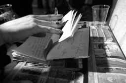 'Happy birthday', Documenta MERCEDES ABAD