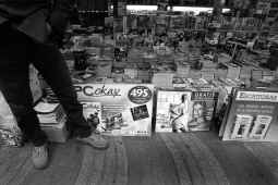 LA CRÓNICA La vida en fascículos XAVIER MORET