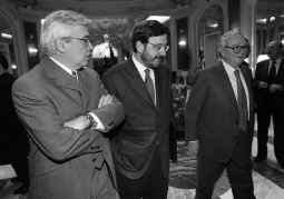 Serra pide un reconocimiento específico de los hechos diferenciales catalán, vasco y gallego