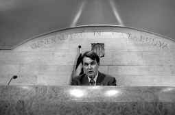 El Gobierno de CiU crea una oficina para impulsar el pacto fiscal que defiende la coalición