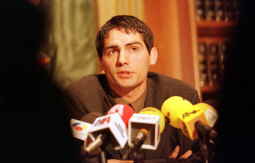 El bosquimano saldrá de Banyoles como bien cultural y llegará a África como cadáver