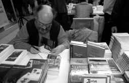 Una dedicatoria, por favor
JORDI PUNTÍ