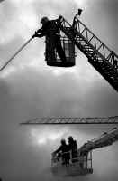 Arde un almacén de colchones en Molins de Rei