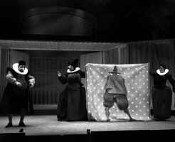 Joan Font presenta en el anfiteatro del Grec su festivo espectáculo 'Maravillas de Cervantes'