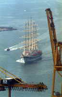 Un velero de lujo en Barcelona