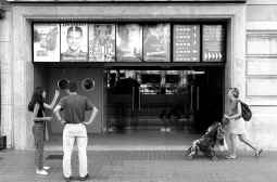 Íñigo también EMPAR MOLINER