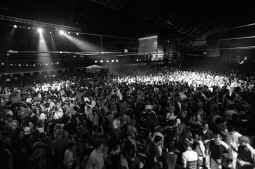 La rumba de Peret calentó el BAM