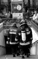 Un incendio  obliga a supender en Barcelona el servicio de trenes de FGC