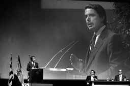 Aznar descalifica la relectura de la Constitución que pide Pujol y el federalismo de Maragall