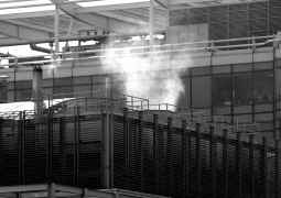 Las empresas del Puerto Olímpico afectadas por la 'Legionella' niegan que haya riesgo para el público