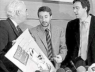 Josu Jon Imaz y los consejeros de Sanidad y Agricultura, en la presentación de la campaña