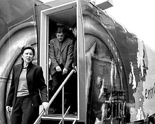 La consejera de Economía, Magdalena Álvarez, presentó ayer en Málaga la campaña de  Entra en el euro .