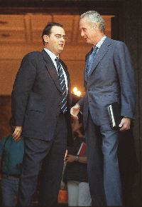 Ángel Yuste, director de Prisiones, y Morenés (derecha).