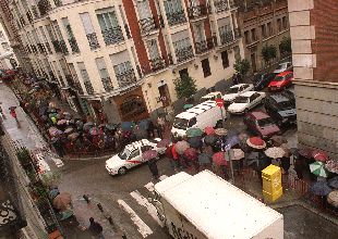 Imagen de las colas, que se empezaron a formar el pasado lunes, para acceder a la iglesia de Jesús de Medinaceli.