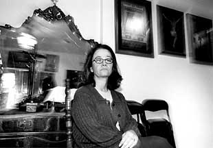 La hermana mayor Adela Rubio.