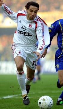 José Mari, en un partido con el Milan.