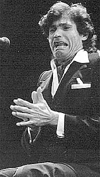 El Agujetas, cantaor gaditano que actúa en Barakaldo y Vitoria.