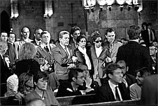 La basílica de Santa Maria del Mar de Barcelona acogió ayer un funeral masivo por el  mosso d'esquadra  Santos Santamaría asesinado por ETA.