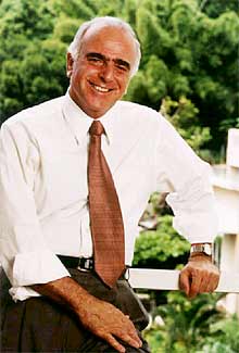 Los rectores de Elche y Valencia y el director de Universidades Slavador Forner, (de izquierda a derecha)